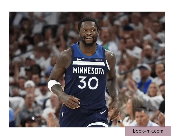 裁判回应火狼之战判罚 里德因质疑公正被驱逐 兰德尔因恶犯遭罚 裁判回应火狼之战判罚 里德因质疑公正被驱逐 兰德尔因恶犯遭罚